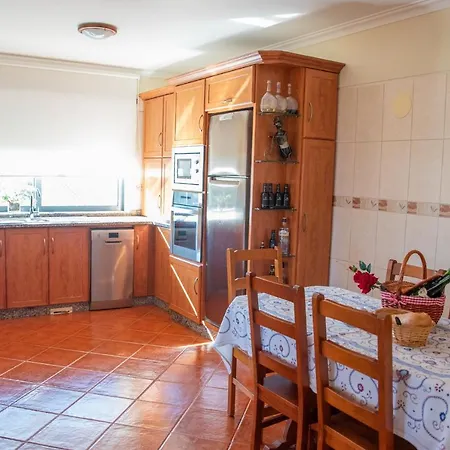 Casa De Naceiros - Ponte De Lima *