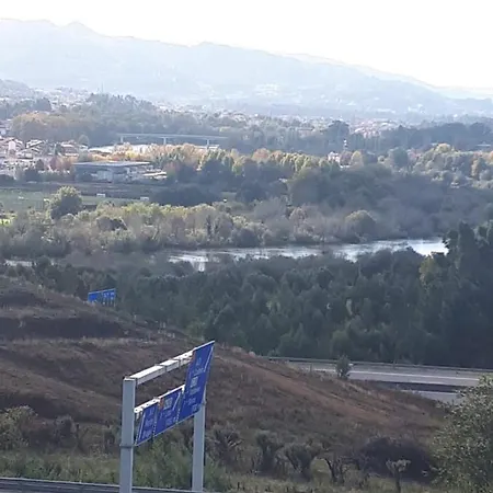 Casa De Naceiros - Ponte De Lima * ויאנה דו קסטלו